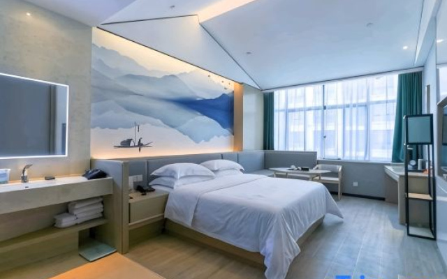 Qianxiang Shangmei Homestay (Zhengzhou Henan University of Technology Subway Station)