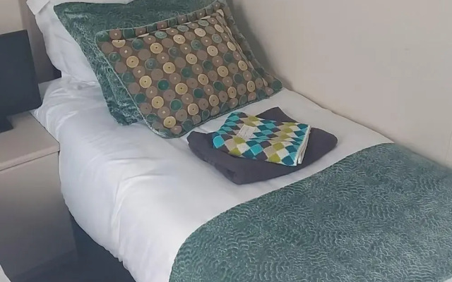 Lodge - Sleeps 6 With Pool Access
