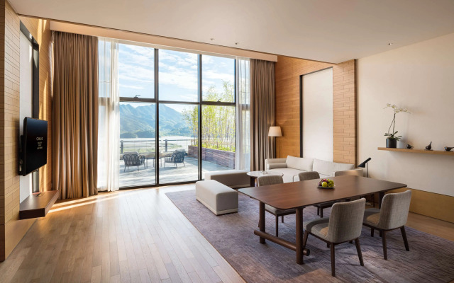 Conrad Hangzhou Tonglu