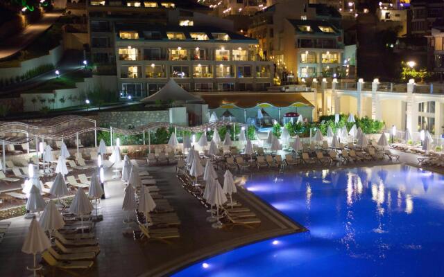 Orka Sunlife Resort & Spa Турция, Олудениз - 3 отзыва об отеле, цены и фото номеров - забронировать отель Orka Sunlife Resort & Spa онлайн вид на фасад