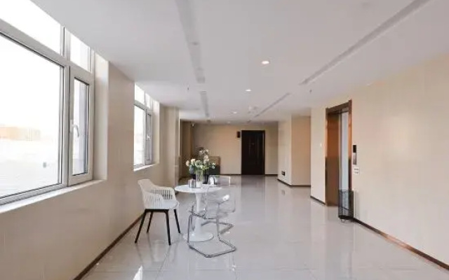 Rooftop Homestay (Yanji Yanbian University West Market Branch)