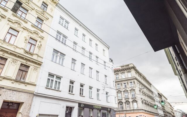 Отель Micro Loft Neubau by Welcome2Vienna Вена вид на фасад