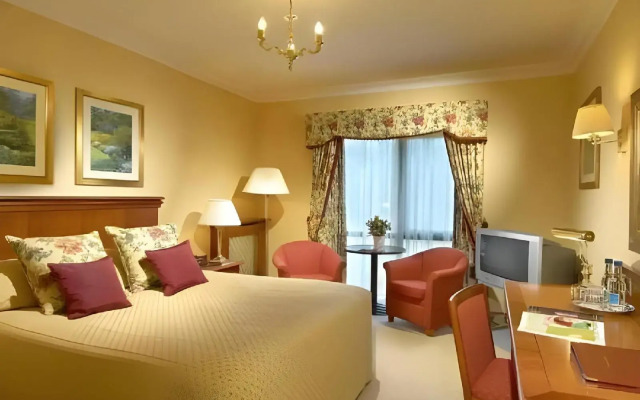 Parkway Hotel & Spa