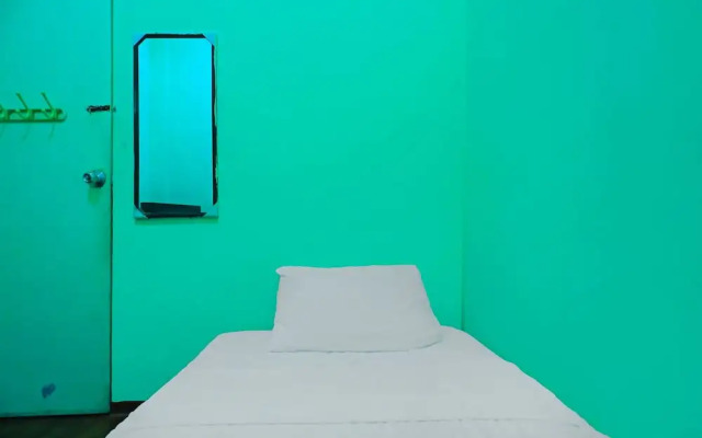 Hotel O Penginapan LorraNearPasar Oleh Oleh