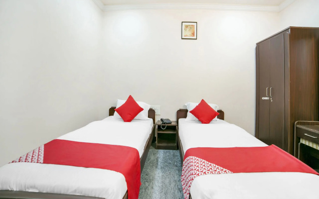 OYO 14178 Hotel Sea City