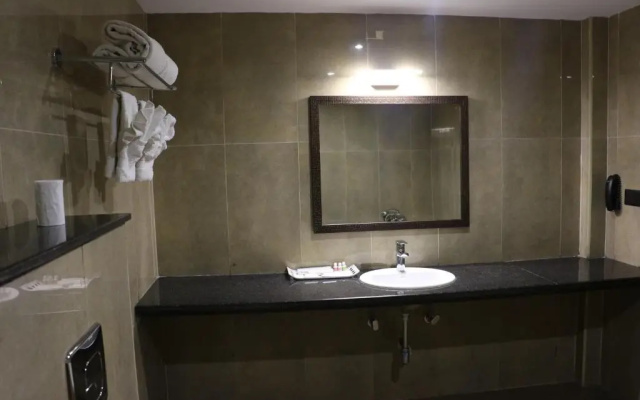 DSR Madhanam Inn