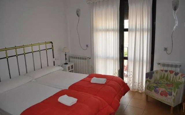 Apartamentos La Casa Pintada