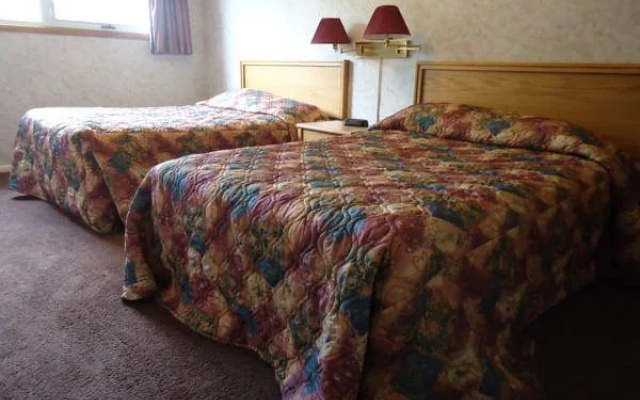 Lake-Vu Motel