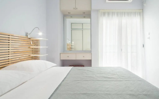 Live Like A Local Next To Acropolis