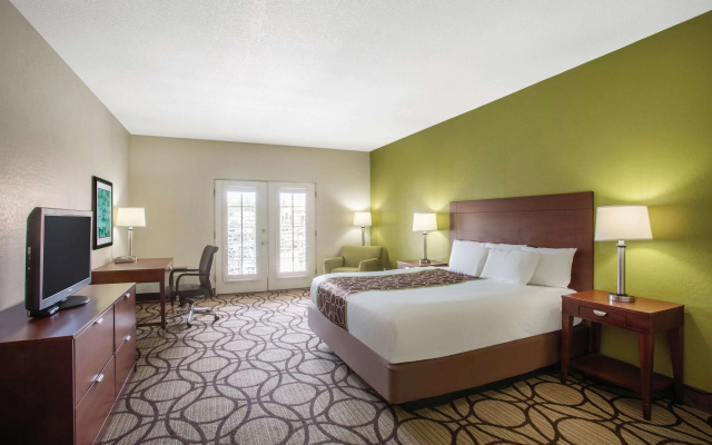 La Quinta Inn & Suites by Wyndham Conference Center Prescott