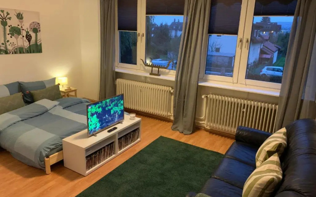 Haus Am Stadtrand Mit Super Verbindung in Die City