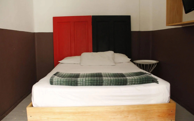 Stayinn Barefoot Condesa
