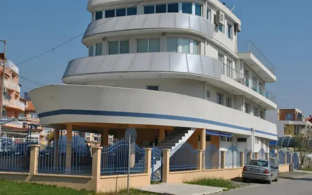 The Ship Hotel
