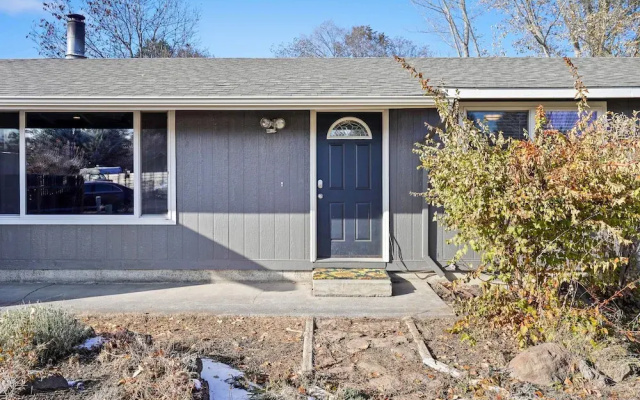 Eastside Acres 3 Bedroom Home by Redawning