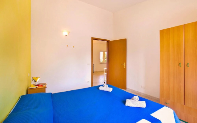 Amazing Home in S.giovanni Zambrone With 2 Bedrooms and Wifi