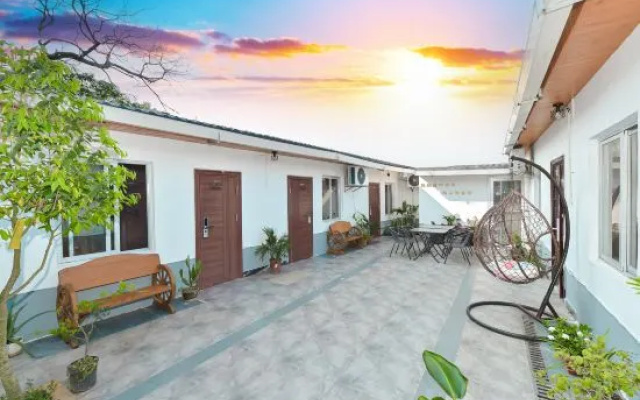 Banyan Tree Courtyard Homestay (Beihai Yintan Branch)