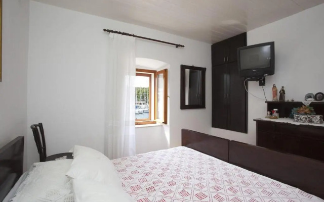 Apartment Marija-15m from the sea
