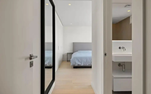 Hillside Flat With Pool in Palo Alto - Ref M49