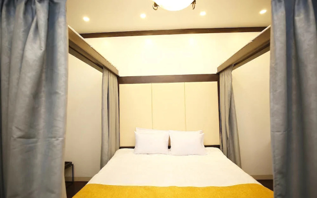 Summer Place Hotel - Hostel