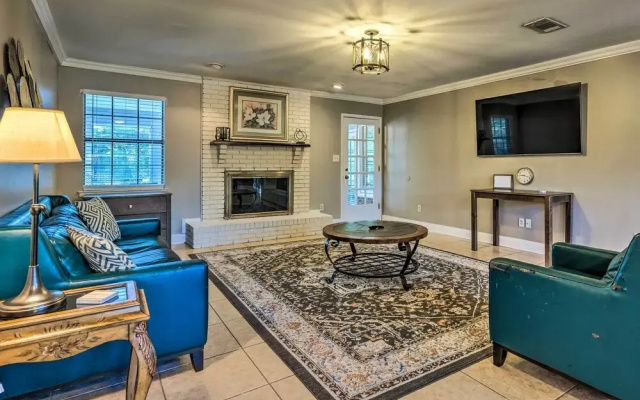 Tranquil Pensacola Vacation Rental With Fire Pit!