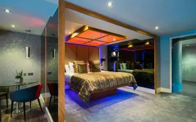Church Suites by The Cranleigh Boutique