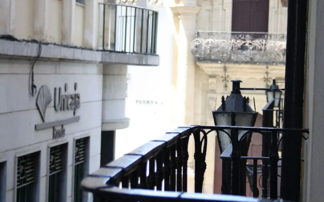 Hermanos Macías Hotel