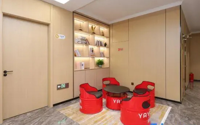 Yayue Hotel