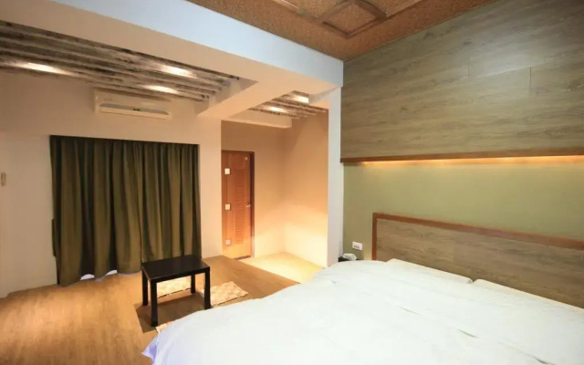 Bollinger Hotel