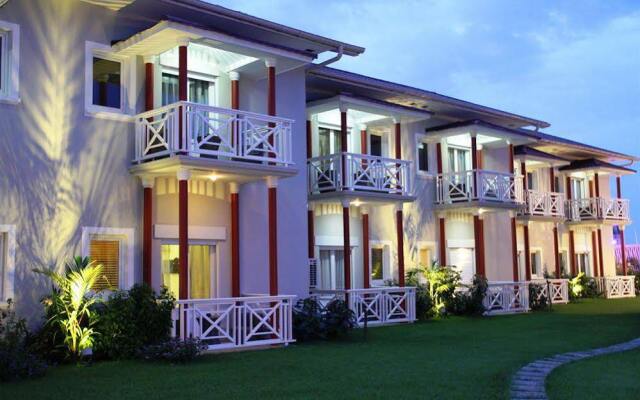 Hotel Résidence Nomad in Libreville, Gabon from 204$, photos, reviews - zenhotels.com hotel front