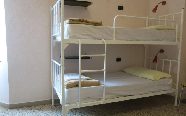 Hostel Archi Rossi