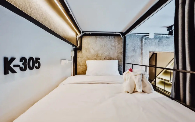 Kampor Co Working Space and Bed