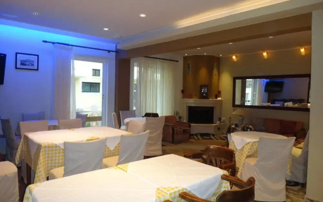 40 Platania Hotel