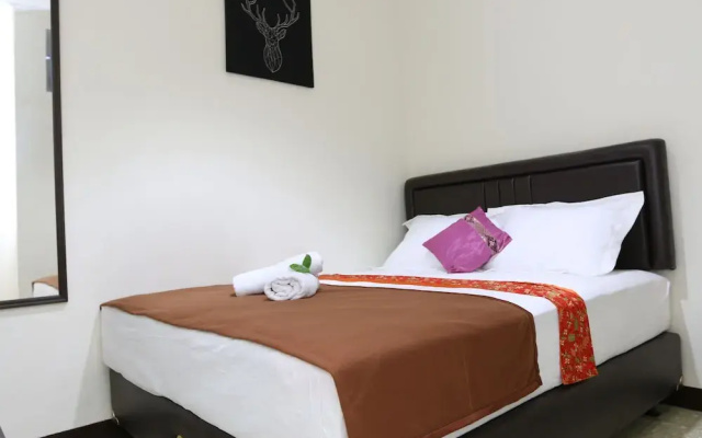 Bantal Guling Braga Guesthouse