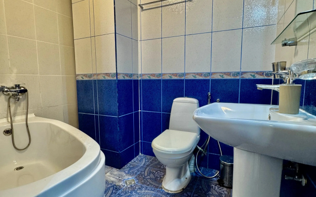 Bathroom · Tbilisi — photo 30