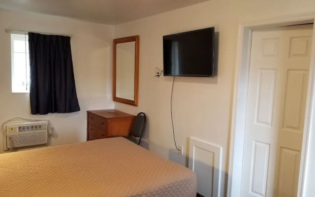 Budget Inn Breezewood
