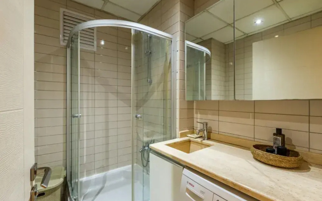 Cozy Flat Near Nisantasi and Trendy Attractions