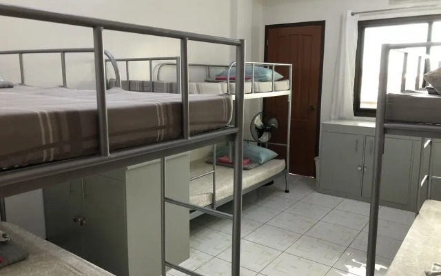 JDL Residences - Hostel