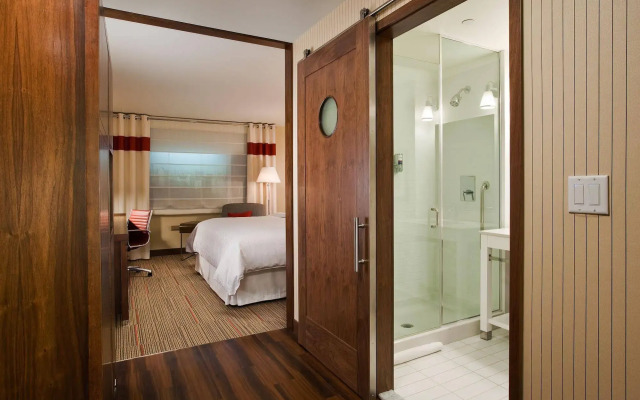 The Crossroads Hotel, Newburgh