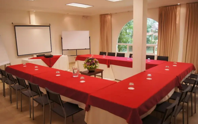 Villas Del Rio Luxury Suites