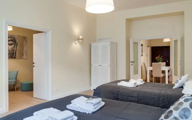 Travel & Stay - Sistina