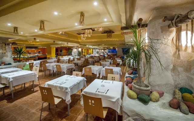 Welcome Meridiana Resort - Families and Couples Only