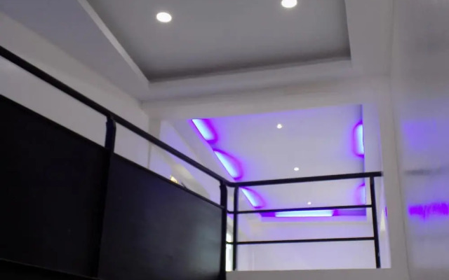 Posh Hotel and Suites