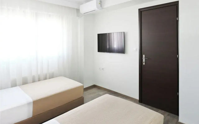 Icon Apartments
