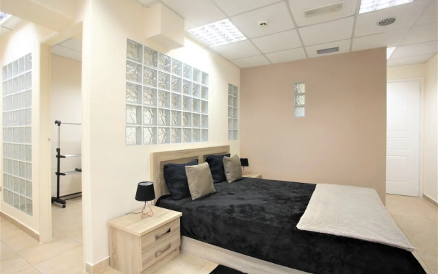 GK Airport Suites - Free Shuttle by GK Hospitality Group