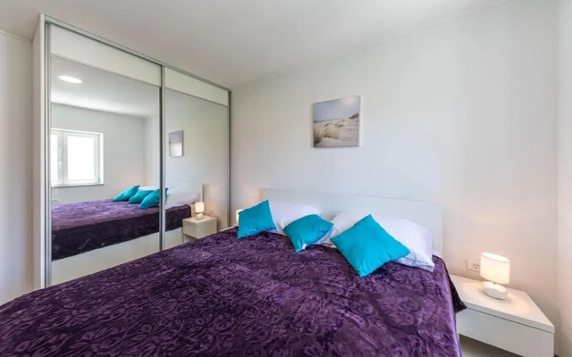 Amazing Apartment in Kastel Stari With 2 Bedrooms and Wifi