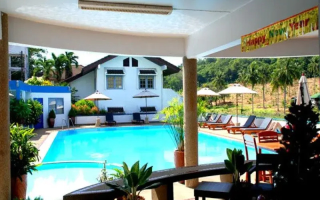 Nai Harn Villa