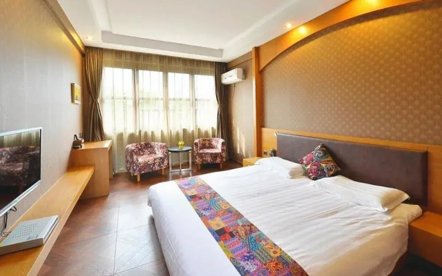 Jingbao Villiage Inn(景洪南洋小镇客栈)
