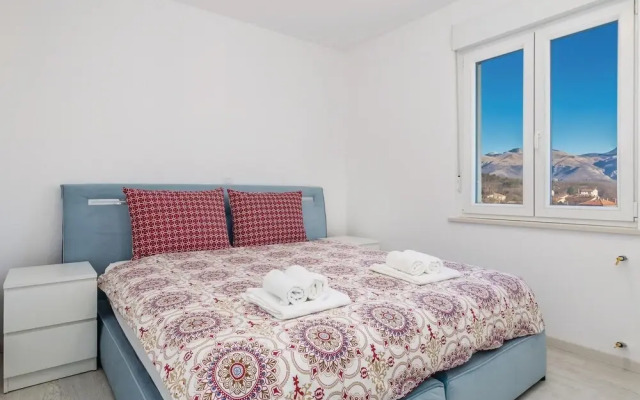 Nice Home in Cavle With Wifi and 2 Bedrooms