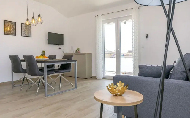 Apartment Dora