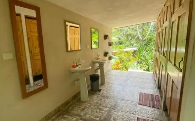 Pura Vida Mini Hostel Santa Teresa